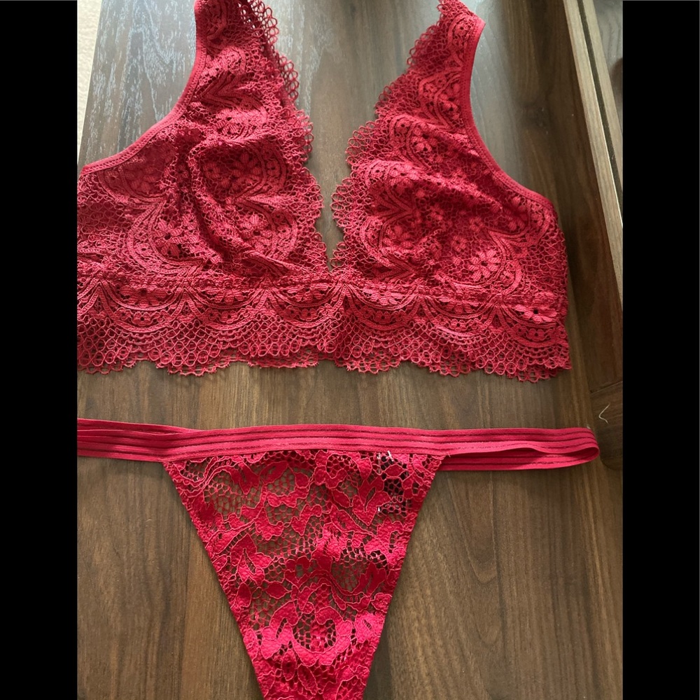 Victoria Secret Dream Angels Bralette/ thong panty